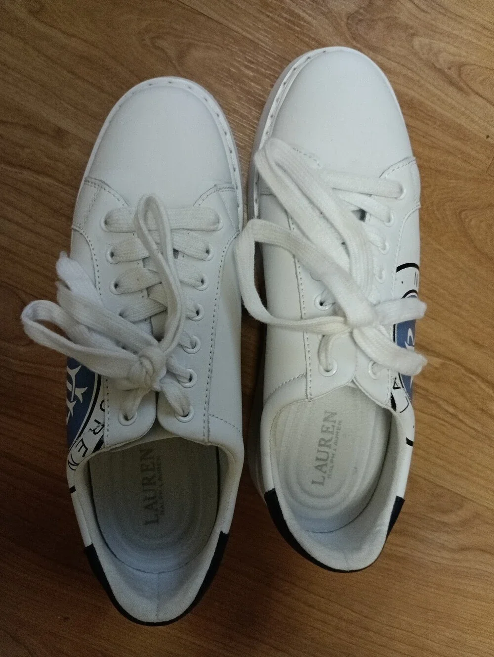 White Men’s Casual Leather Sneakers with Navy Accent